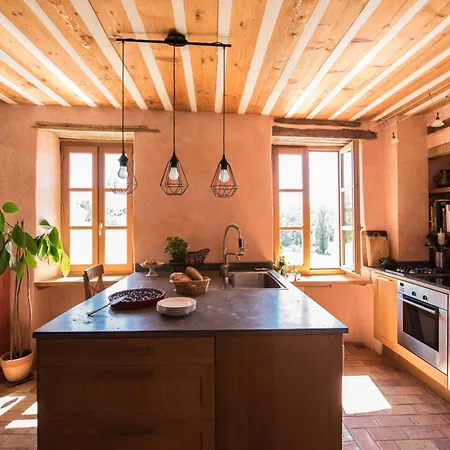 Les Nuits Du Taris Bed & Breakfast 4*